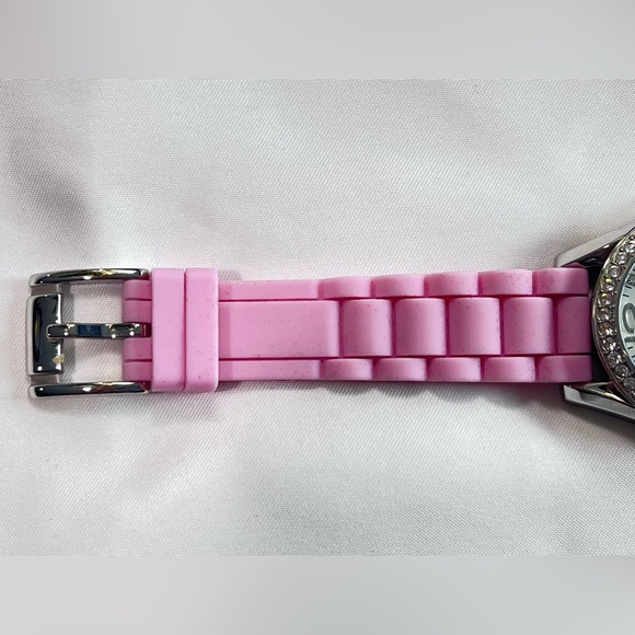 Fossil Women's Pink Watch with Crystal Bezel - Picture 3 of 11